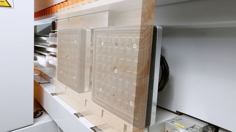 Vollautomatische Positionierung der Vakuumsauger auch für Massivholz Vollautomatische Positionierung der Vakuumsauger auch für Massivholz