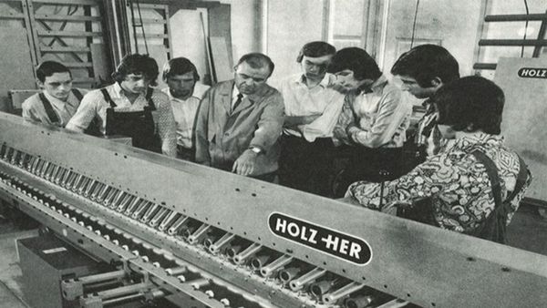 Die ersten Kantenanleimmaschinen von HOLZHER HOLZHER Meilenstein: 1969